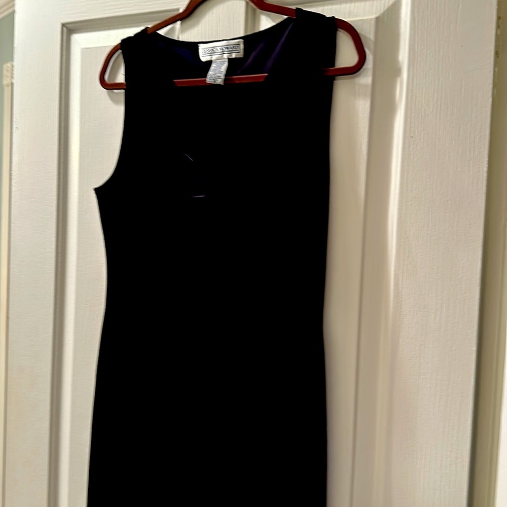 Figure flattering Jessica Howard velvet evening gown